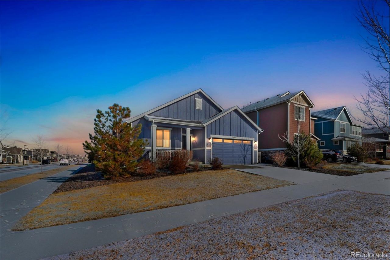26707 E Maple Avenue, Aurora, CO 80018 Main Photo