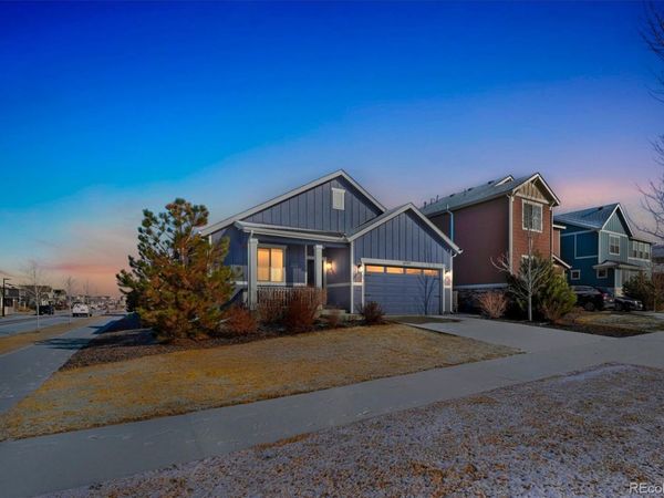 26707 E Maple Avenue, Aurora, CO 80018
