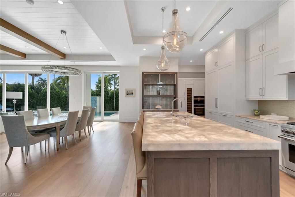 330 Broad Ave N, Naples, FL 34102 Photo