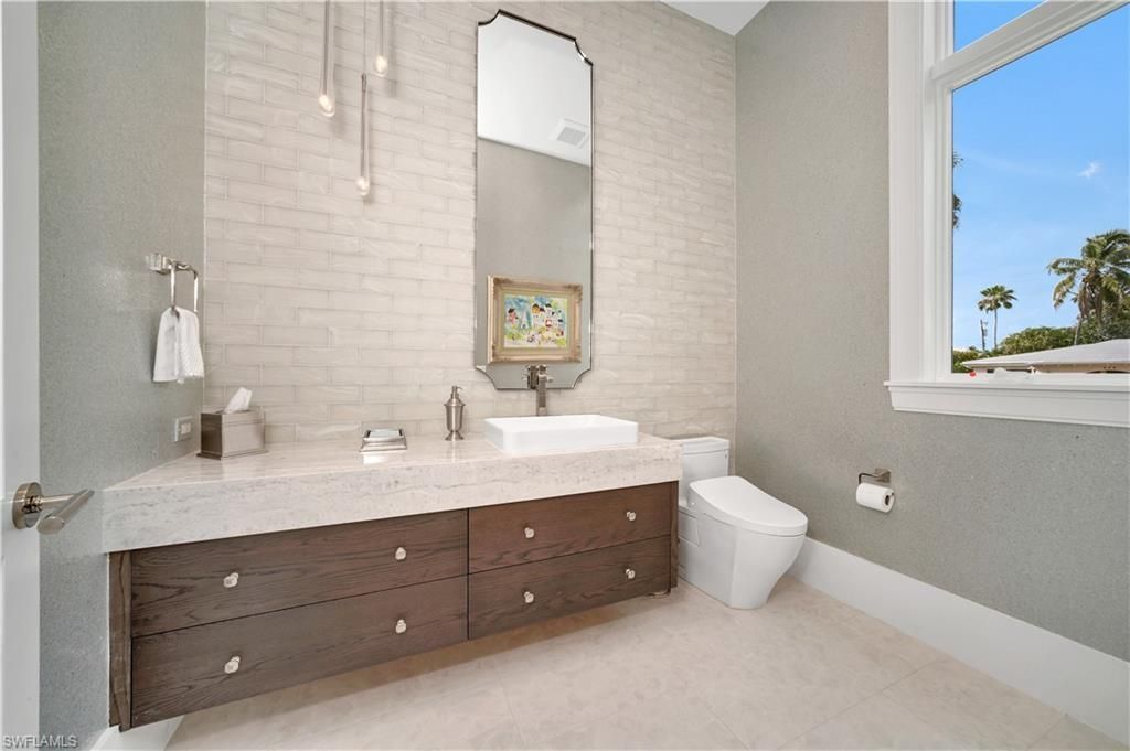330 Broad Ave N, Naples, FL 34102 Photo