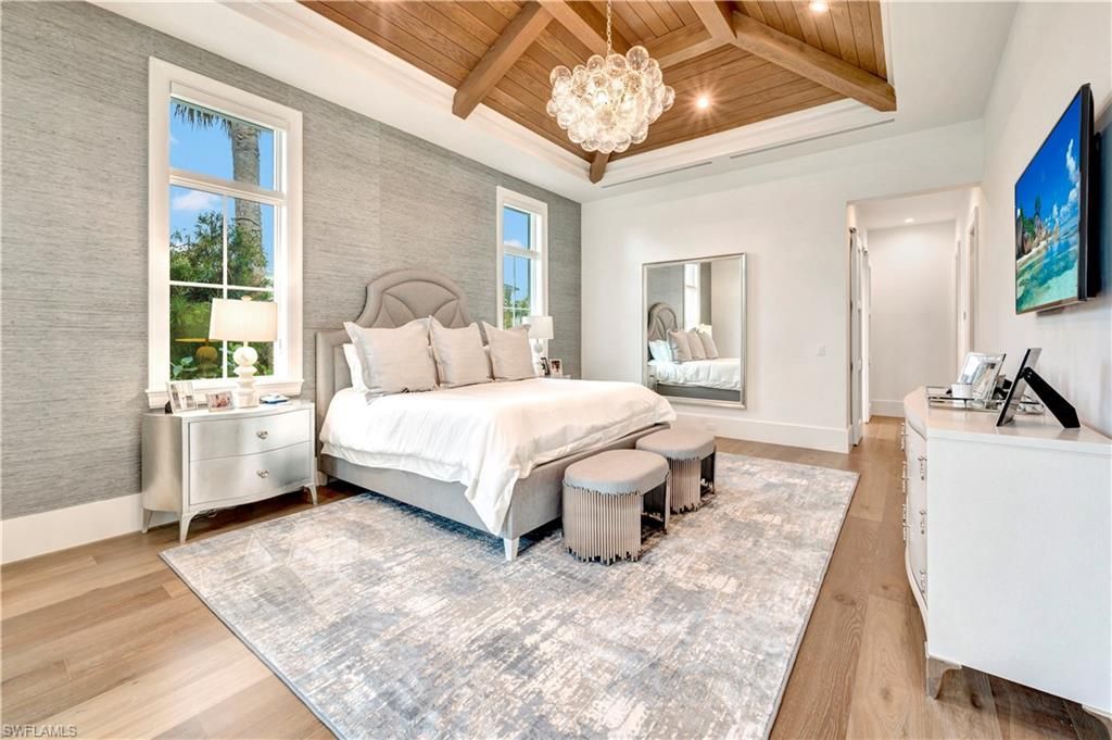 330 Broad Ave N, Naples, FL 34102 Photo