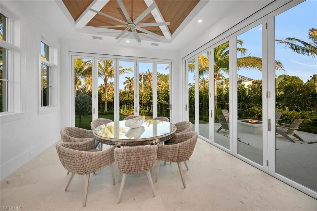 330 Broad Ave N, Naples, FL 34102 Photo