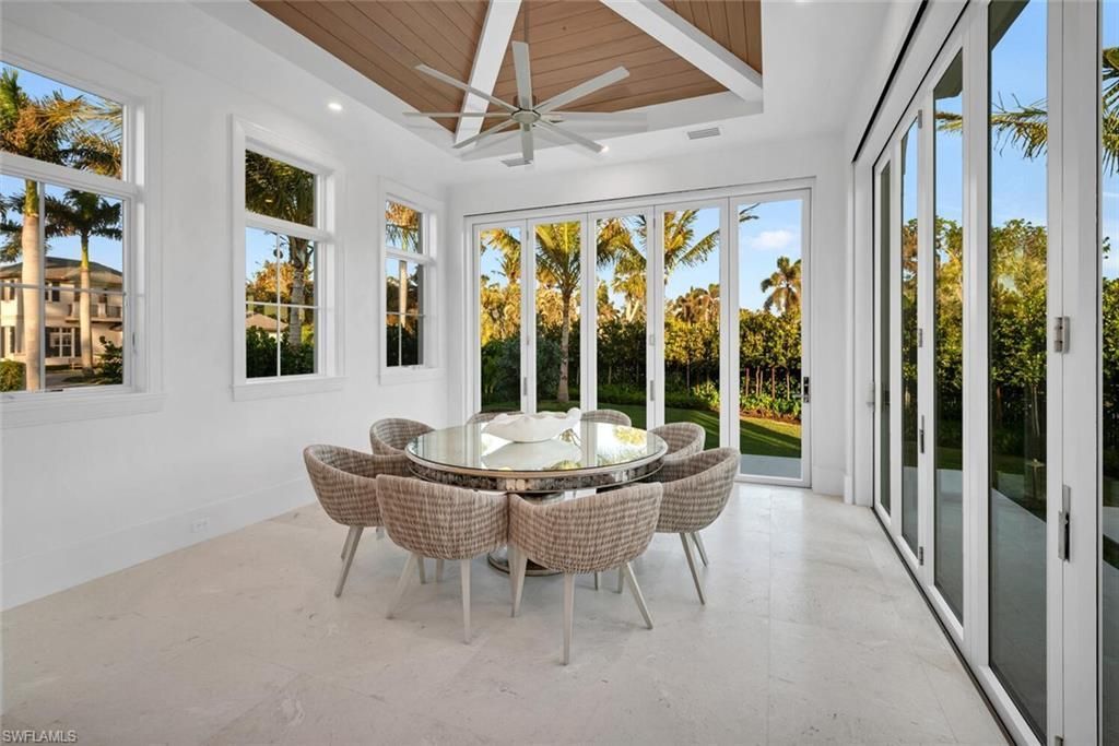 330 Broad Ave N, Naples, FL 34102 Photo