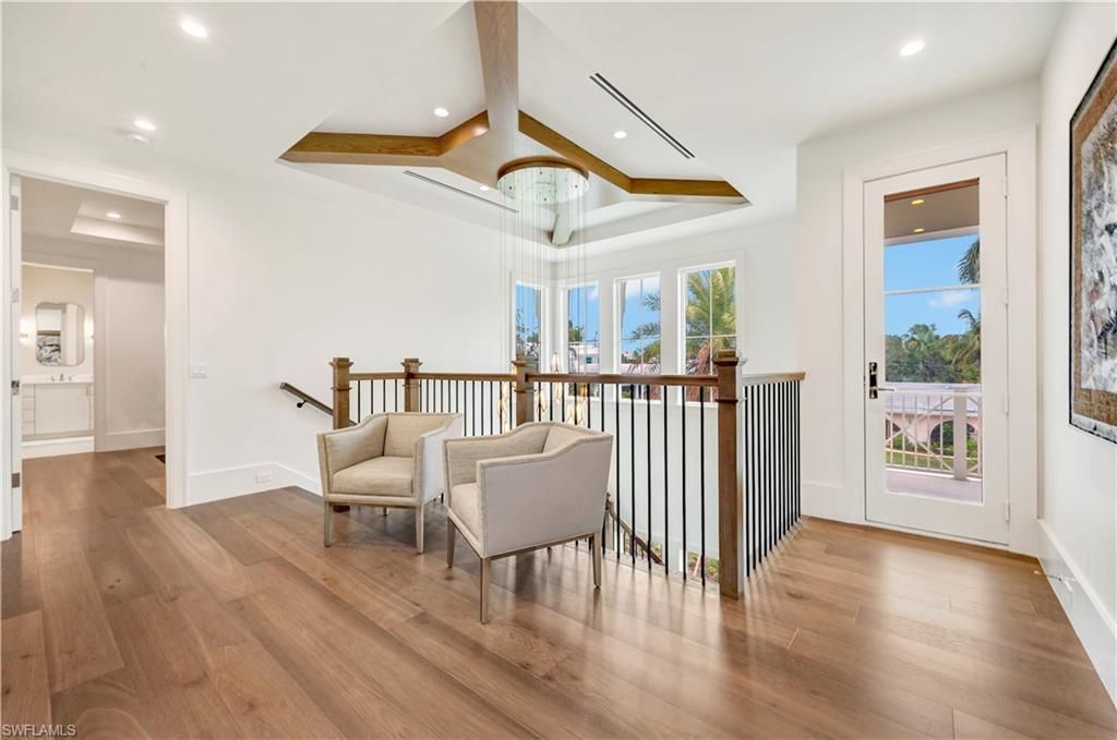 330 Broad Ave N, Naples, FL 34102 Photo