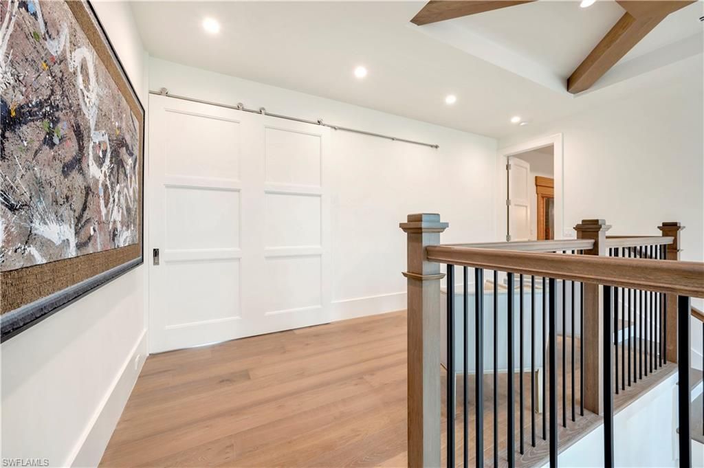 330 Broad Ave N, Naples, FL 34102 Photo