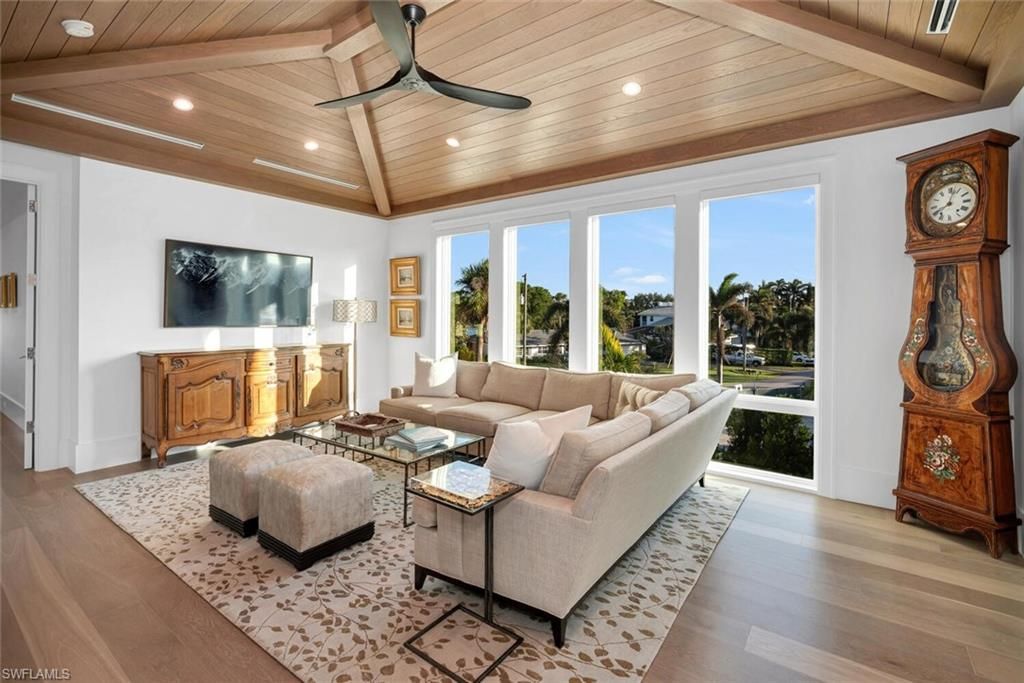 330 Broad Ave N, Naples, FL 34102 Photo