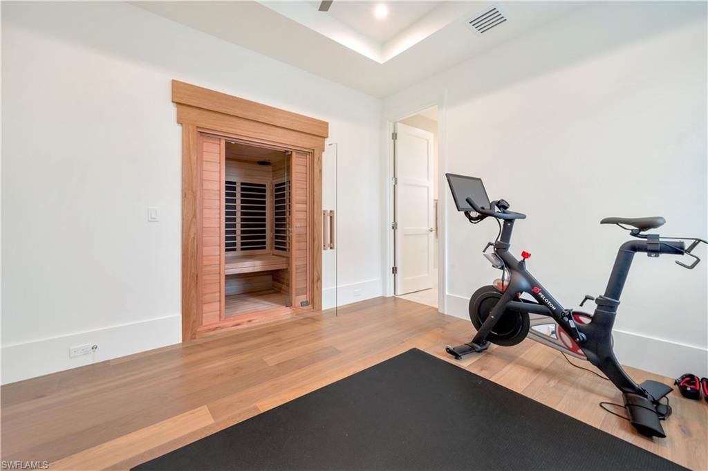 330 Broad Ave N, Naples, FL 34102 Photo