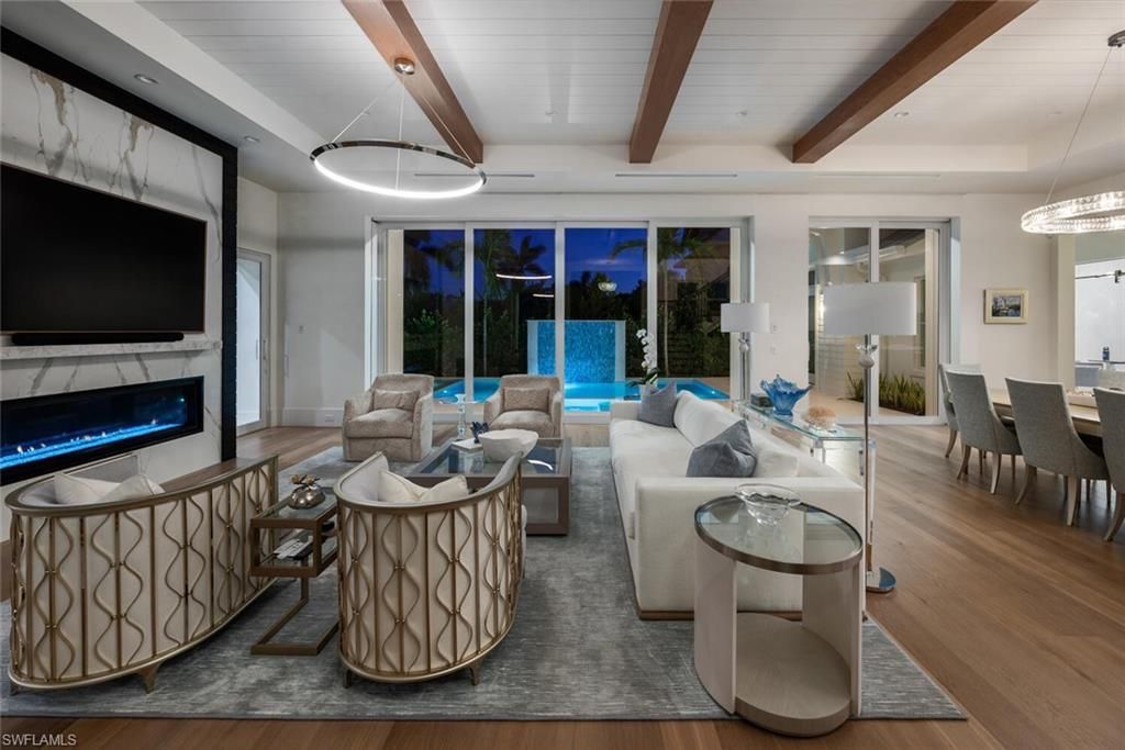 330 Broad Ave N, Naples, FL 34102 Photo