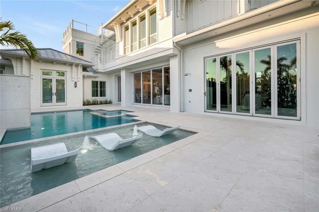 330 Broad Ave N, Naples, FL 34102 Photo