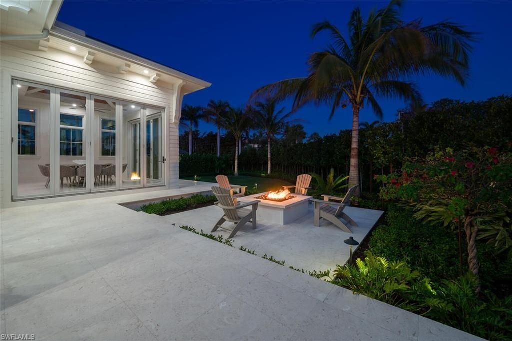 330 Broad Ave N, Naples, FL 34102 Photo
