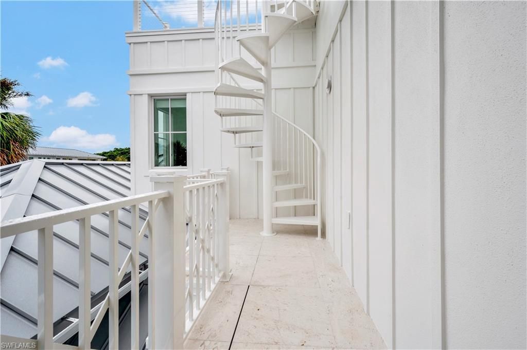 330 Broad Ave N, Naples, FL 34102 Photo