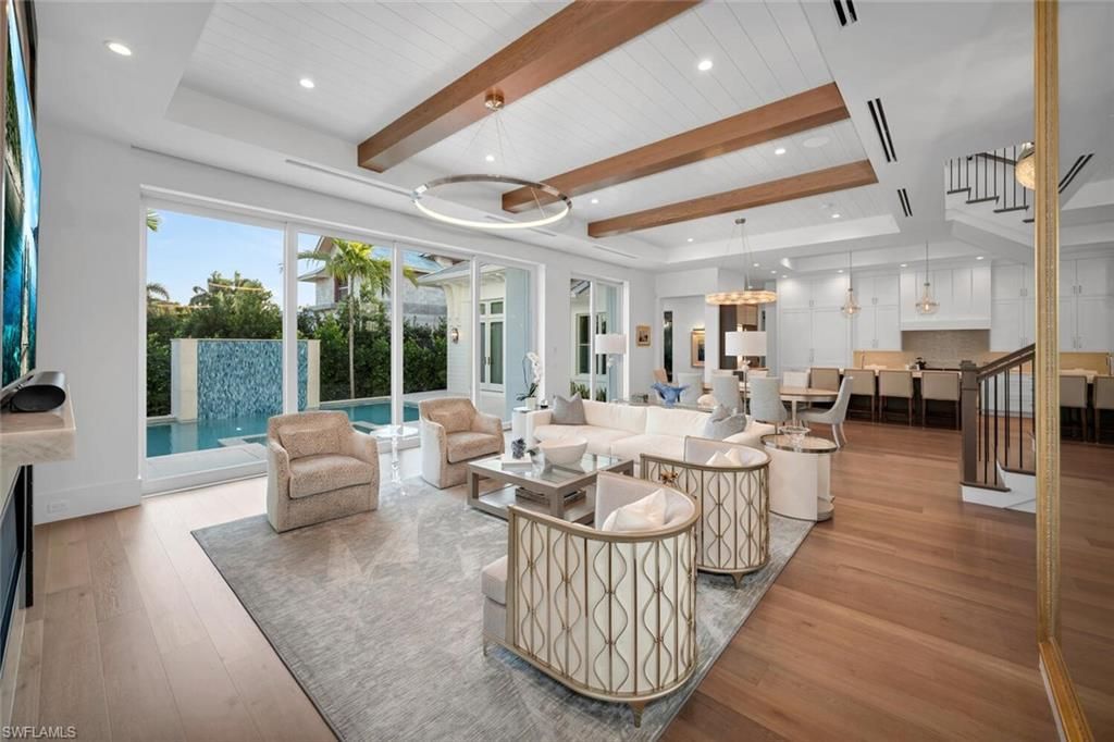 330 Broad Ave N, Naples, FL 34102 Photo