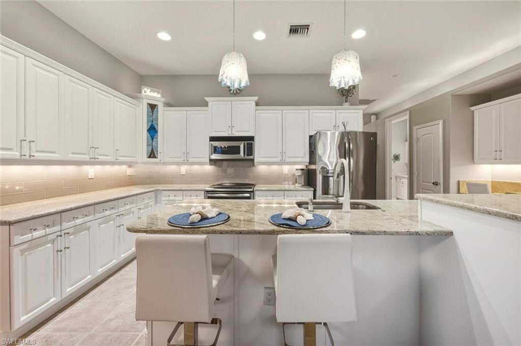 14610 Laguna Dr, Fort Myers, FL 33908 Photo