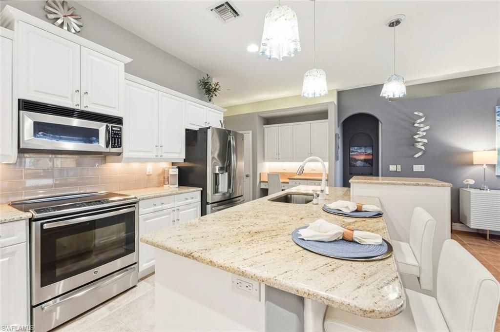 14610 Laguna Dr, Fort Myers, FL 33908 Photo