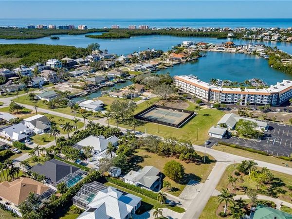 420 West AVE , BONITA SPRINGS, FL 34134