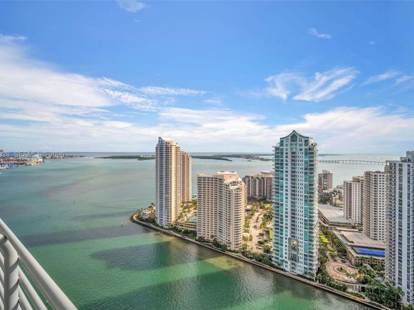 325 S Biscayne Blvd, Unit LPH 17, Miami, FL 33131