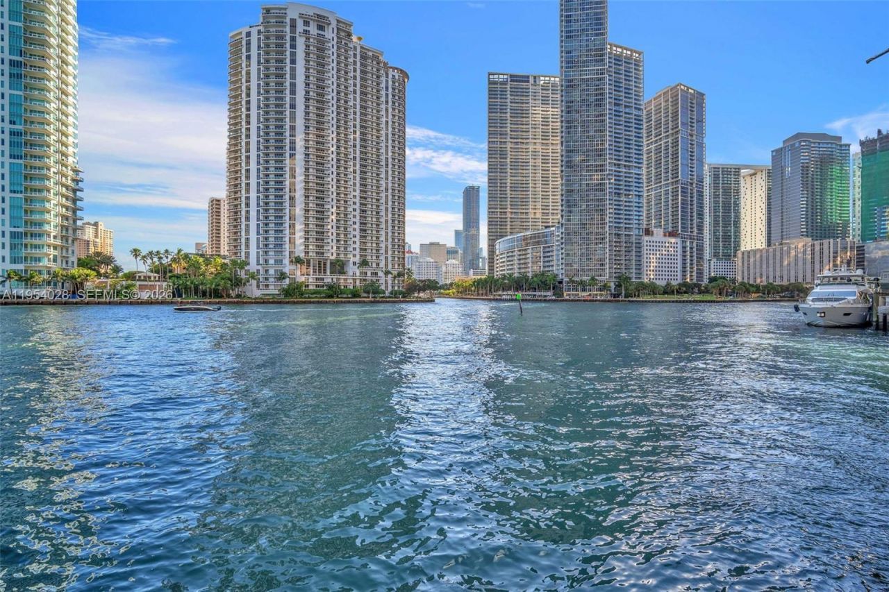 325 S Biscayne Blvd, Unit LPH 17, Miami, FL 33131 Photo