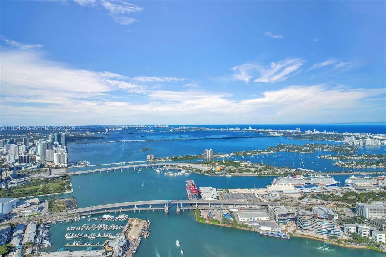 325 S Biscayne Blvd, Unit LPH 17, Miami, FL 33131 Photo