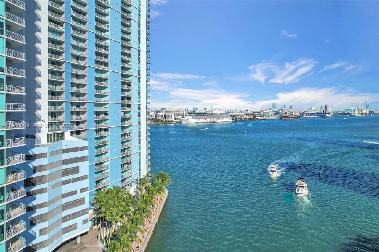 325 S Biscayne Blvd, Unit LPH 17, Miami, FL 33131 Photo