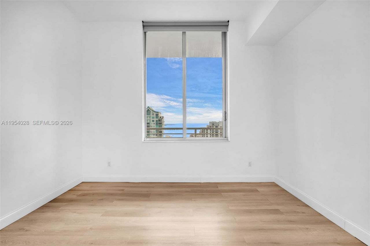 325 S Biscayne Blvd, Unit LPH 17, Miami, FL 33131 Photo