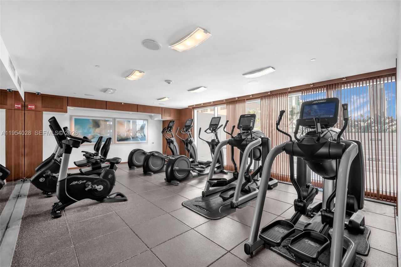 325 S Biscayne Blvd, Unit LPH 17, Miami, FL 33131 Photo