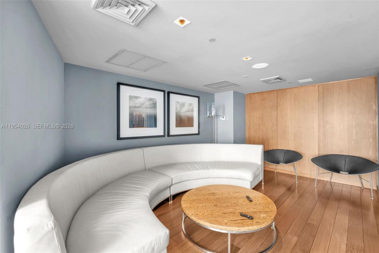 325 S Biscayne Blvd, Unit LPH 17, Miami, FL 33131 Photo