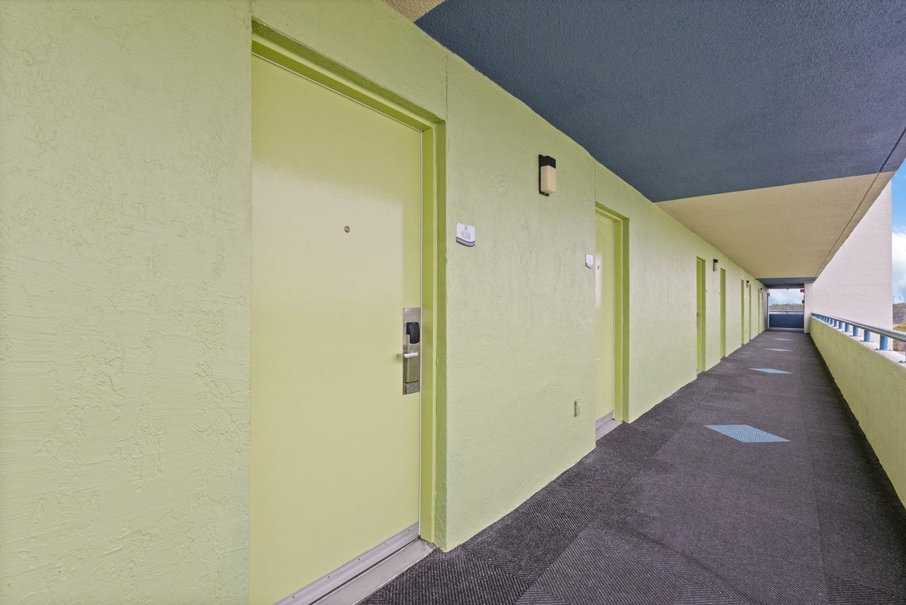 1105 Ocean Blvd. S Photo 37