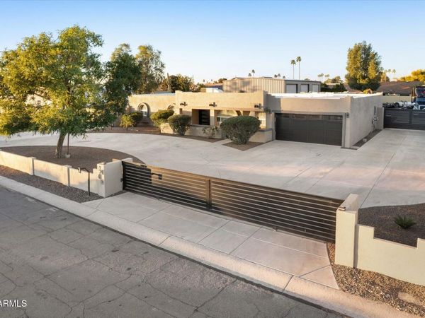 7648 E EMELITA Avenue, Mesa, AZ 85208