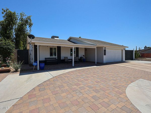 6037 W MARCONI Avenue, Glendale, AZ 85306