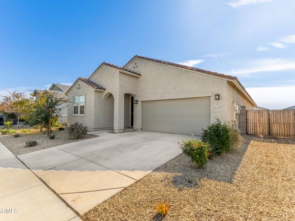 17851 W Villa Hermosa Lane, Surprise, AZ 85387