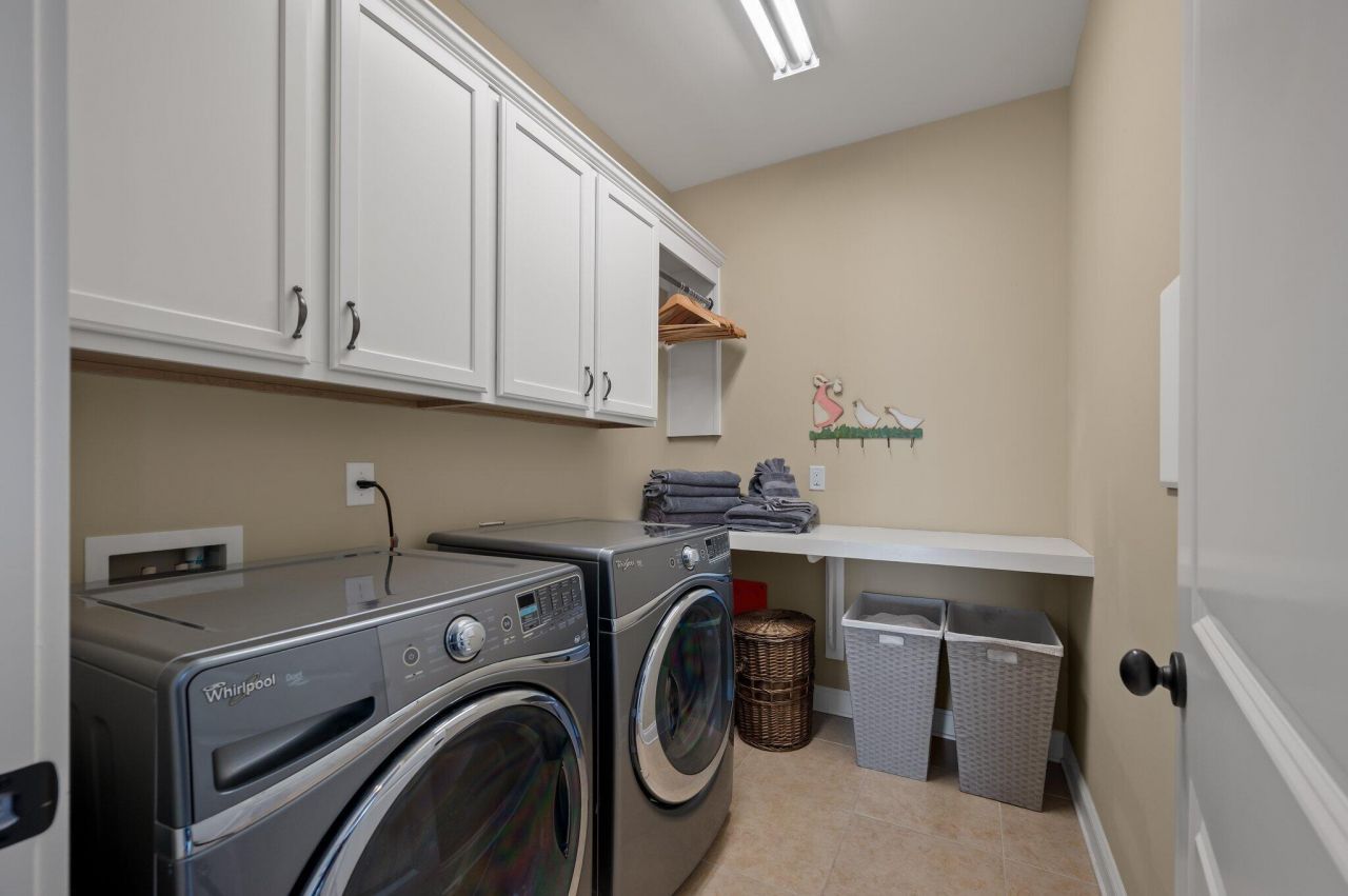 3765 Maidstone Drive Photo 40