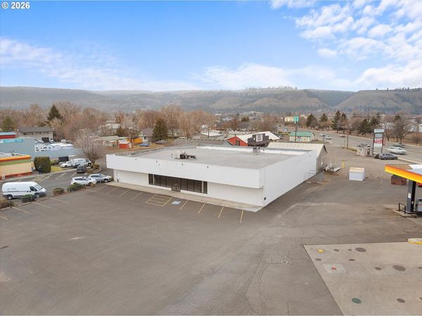 1700 N PORTLAND ST, La Grande, OR 97850