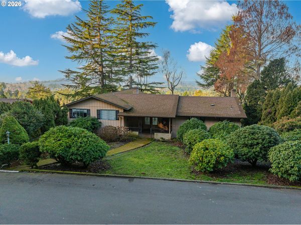135 SW 85TH AVE, Portland, OR 97225