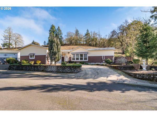490 KNOLL TERRACE DR, Canyonville, OR 97417