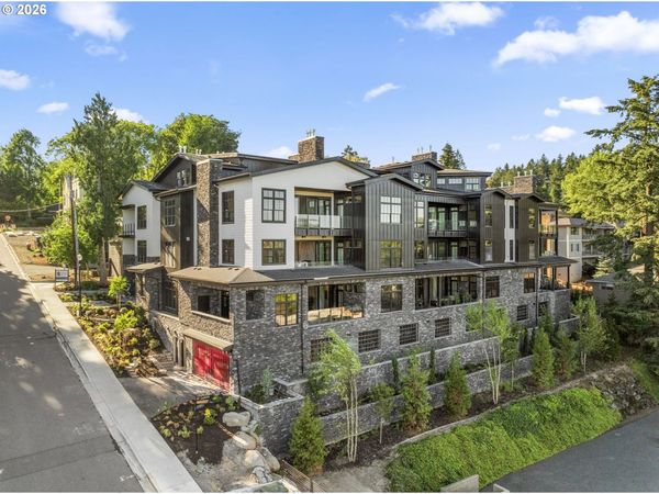 21 D AVE, Unit 3, Lake Oswego, OR 97034