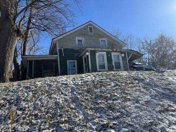 24 Algonkin Street, Ticonderoga, NY 12883