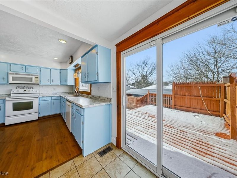 425 N 17th Street, Sebring, OH 44672 Photo 5