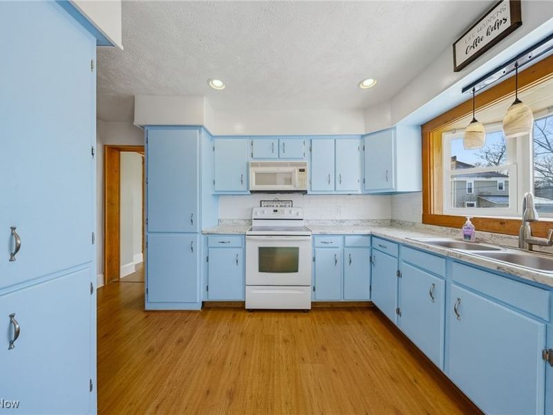 425 N 17th Street, Sebring, OH 44672 Photo 6