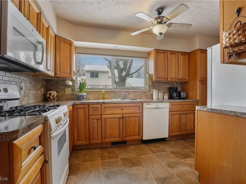 416 Rockys Run Road, Akron, OH 44319 Photo 21