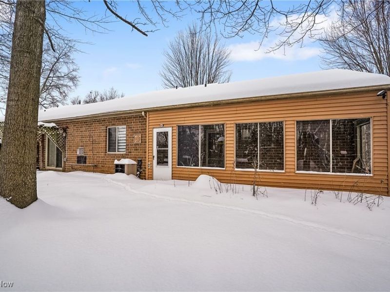 416 Rockys Run Road, Akron, OH 44319 Photo 4