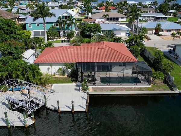 2701 Bruce ST, MATLACHA, FL 33993