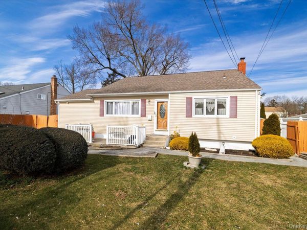 55 Bogart Street, Huntington Station, NY 11746