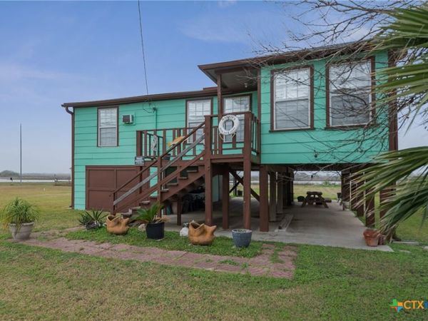 1725 CR 441d , Brazoria, TX 77422