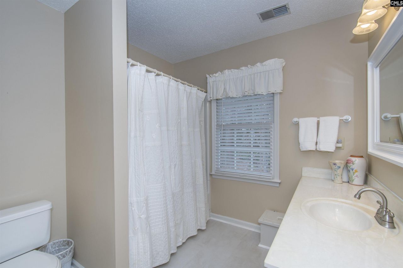 263 Sandstone Road Photo 18