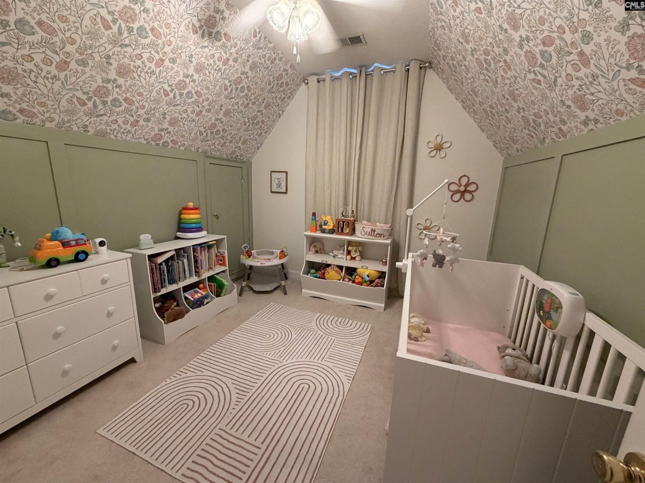 135 Clubhouse Drive Photo 18