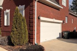 135 Clubhouse Drive photo 4