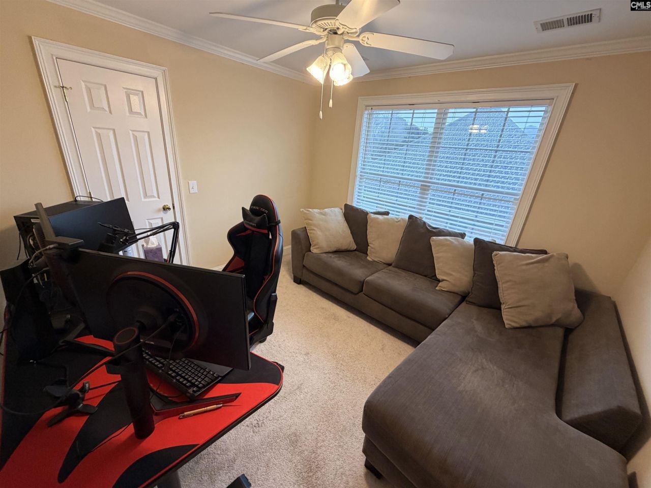 135 Clubhouse Drive Photo 23