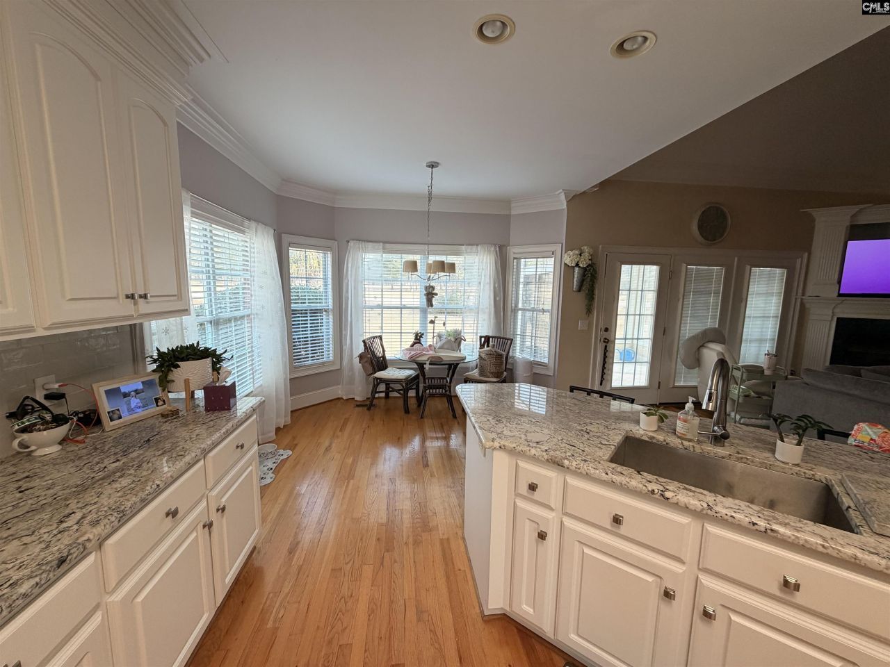 135 Clubhouse Drive Photo 5