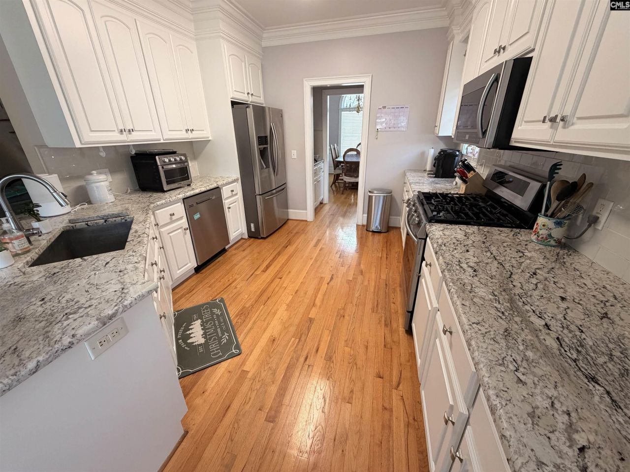 135 Clubhouse Drive Photo 6