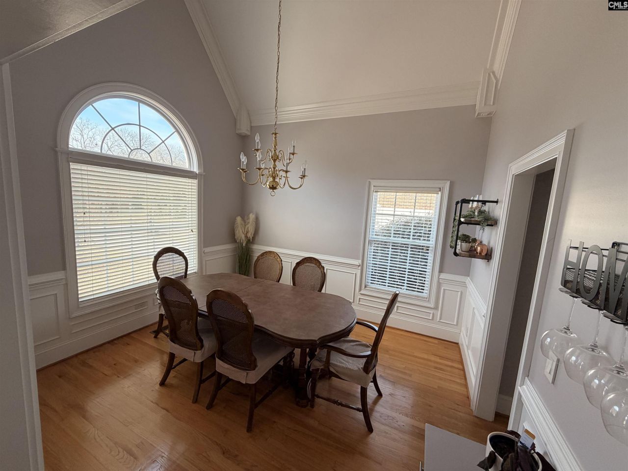 135 Clubhouse Drive Photo 9